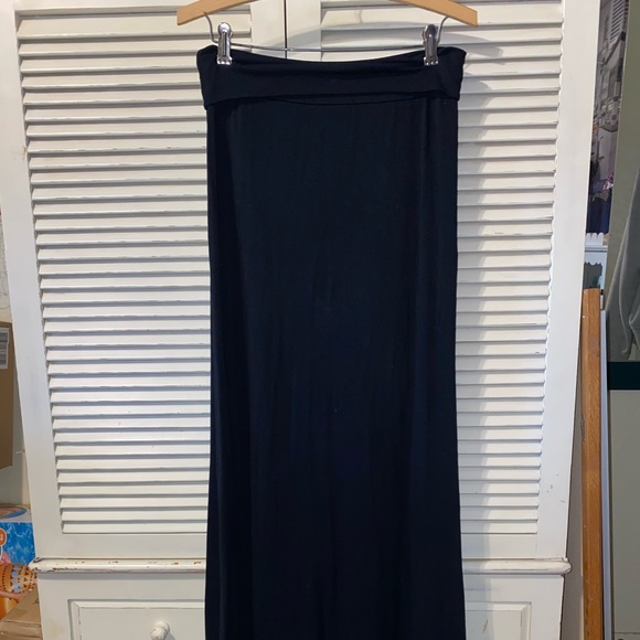 All Black Maxi Skirt - Picture 3 of 3